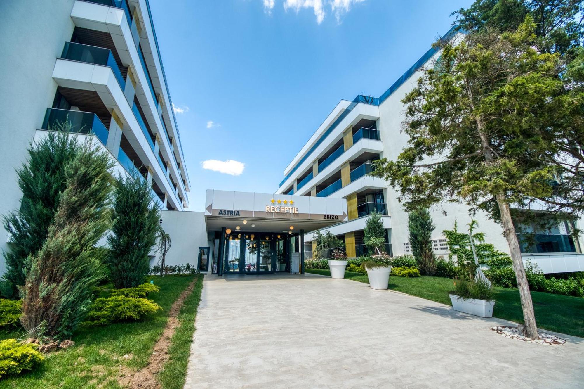 Astria Brasil - Complex Novum Apartment Olimp Bagian luar foto